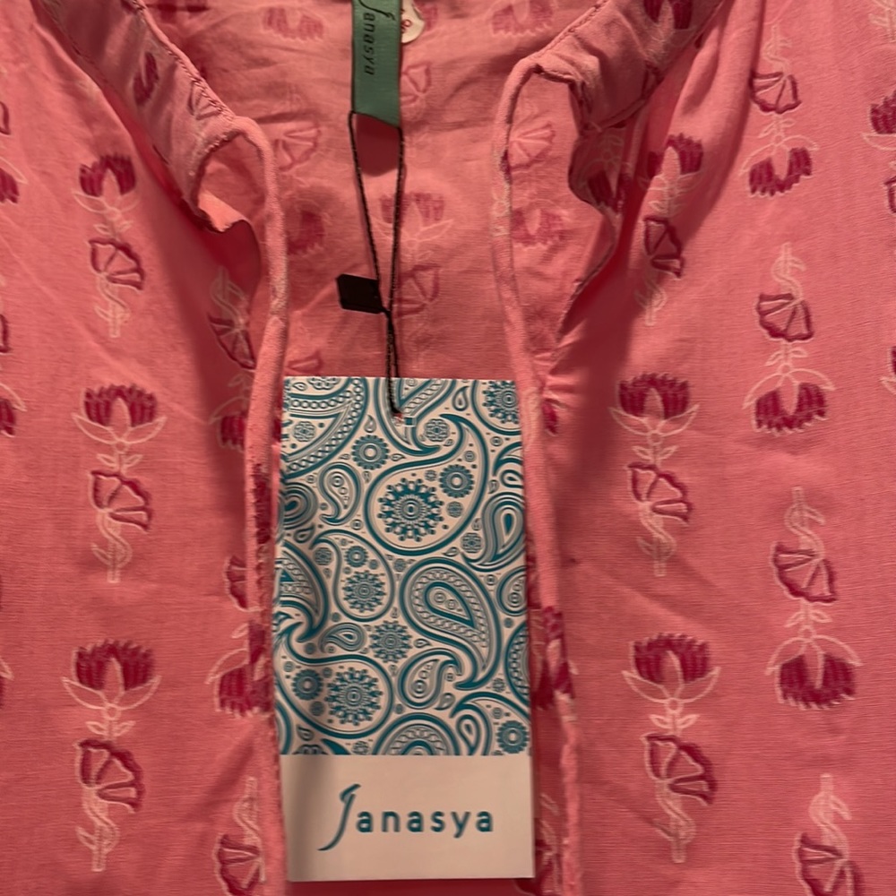 Super cute dress never worn. Would have but doesnt fit me. Sooo cute!! Caftan - Picture 4 of 7